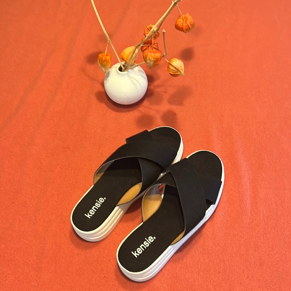 Kensie Rone Platform Sandals